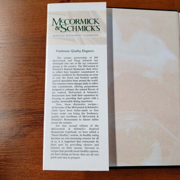 McCormick & Schmick's Seafood Restaurant Cookbook 2nd Edition with Disc - Picture 3 of 7